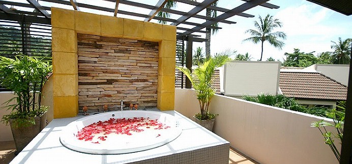 Coconut Village-jacuzzi suite 3