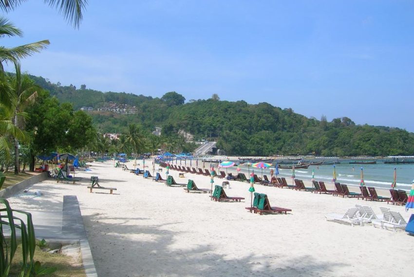 8_patong_beach