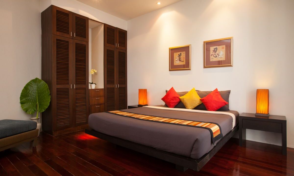 3_bedroom_hilltop_tropical_pool_villa_for_sale_by_owner_near_kamala_beach_phuket_bedroom2_built_in_closet