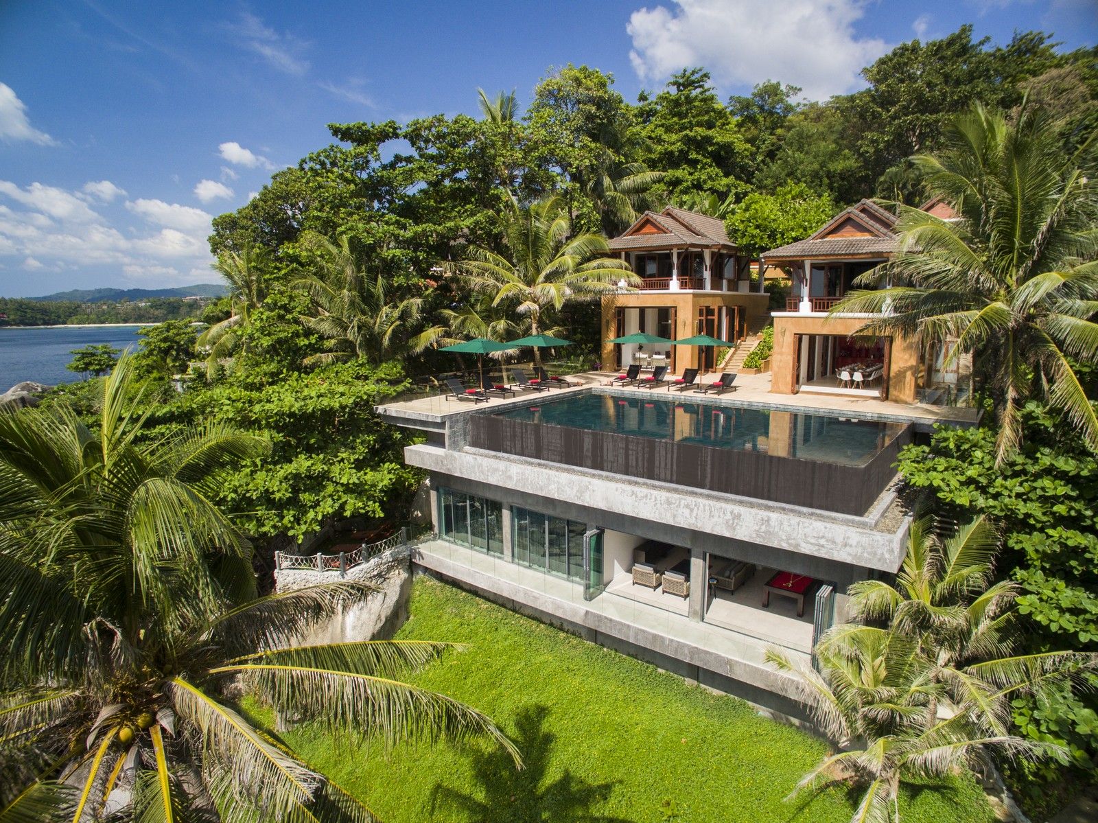 Oceanfront luxury villa for sale in Kata with 8 bedrooms