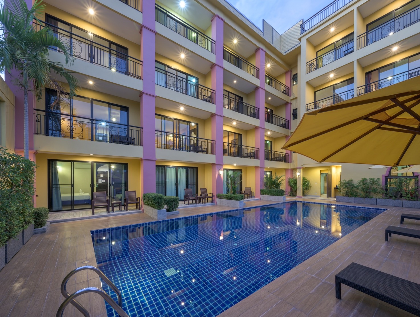 Hotel for sale in Phuket with hotel license