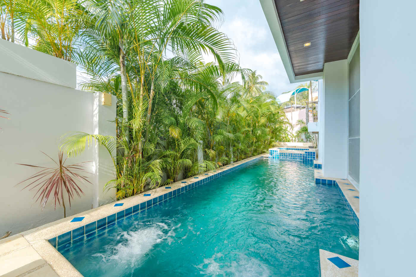 4 bedrooms sea view modern pool villa for sale Patong beach Aqua