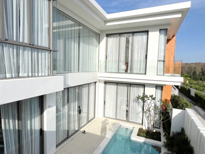 Thai luxury modern 3 bedrooms pool villa in Pasak Cherngtalay