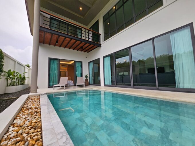 Modern balinese 3 bedrooms pool villa in Pasak Laguna area