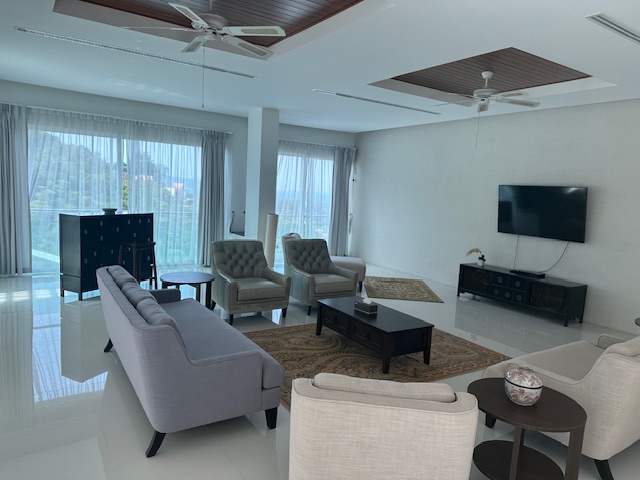 3 bedroom penthouse for sale at Kamala Falls