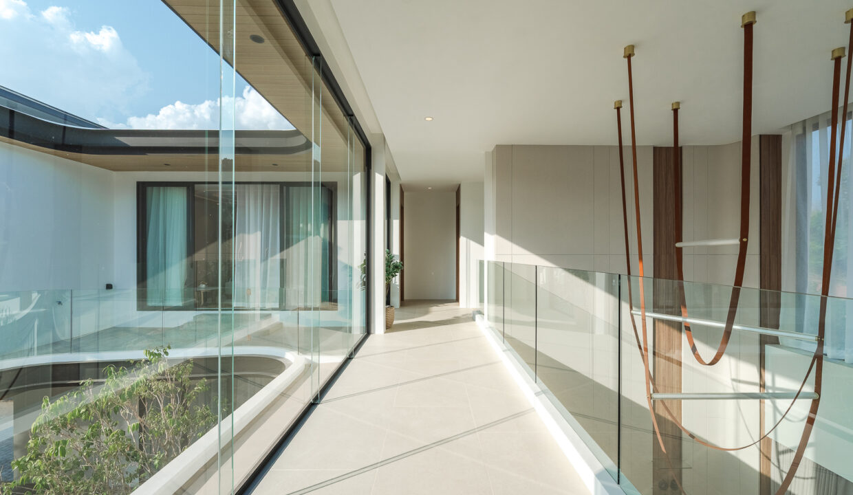 Interior Walkway 02