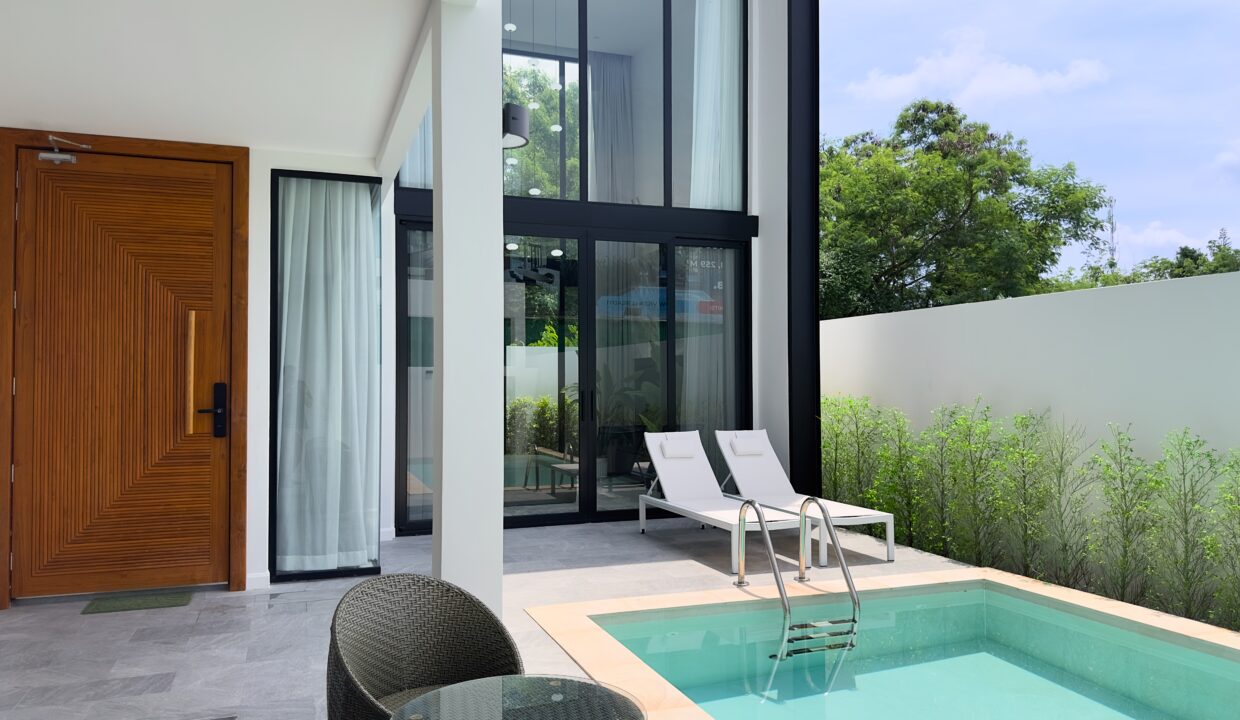 2 Outdoor Swimming