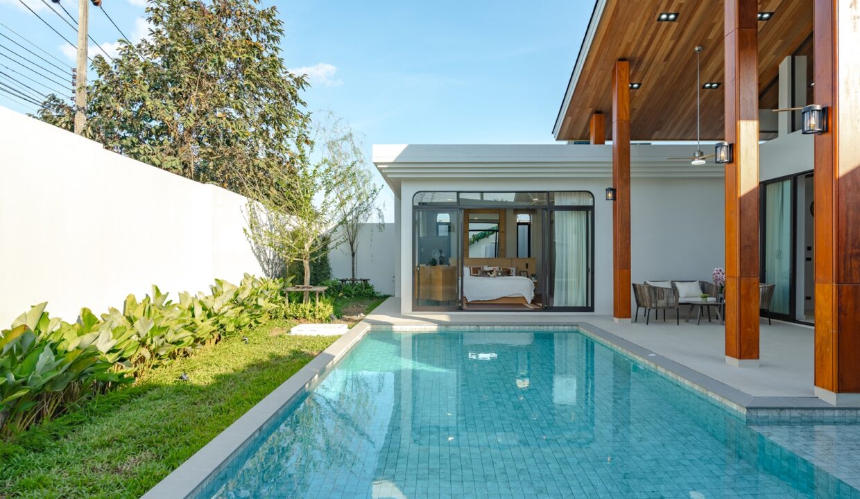 27-Pool Deck
