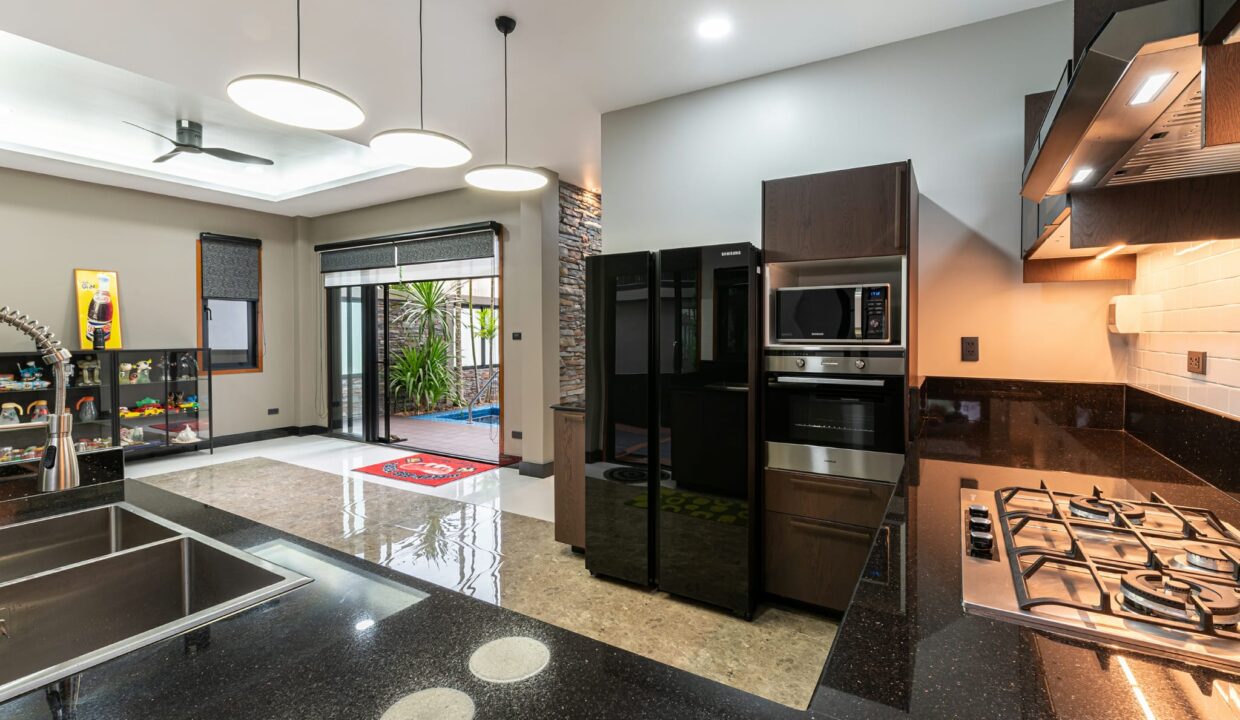 WhatsApp Image 2025-06-25 at 22.09.42