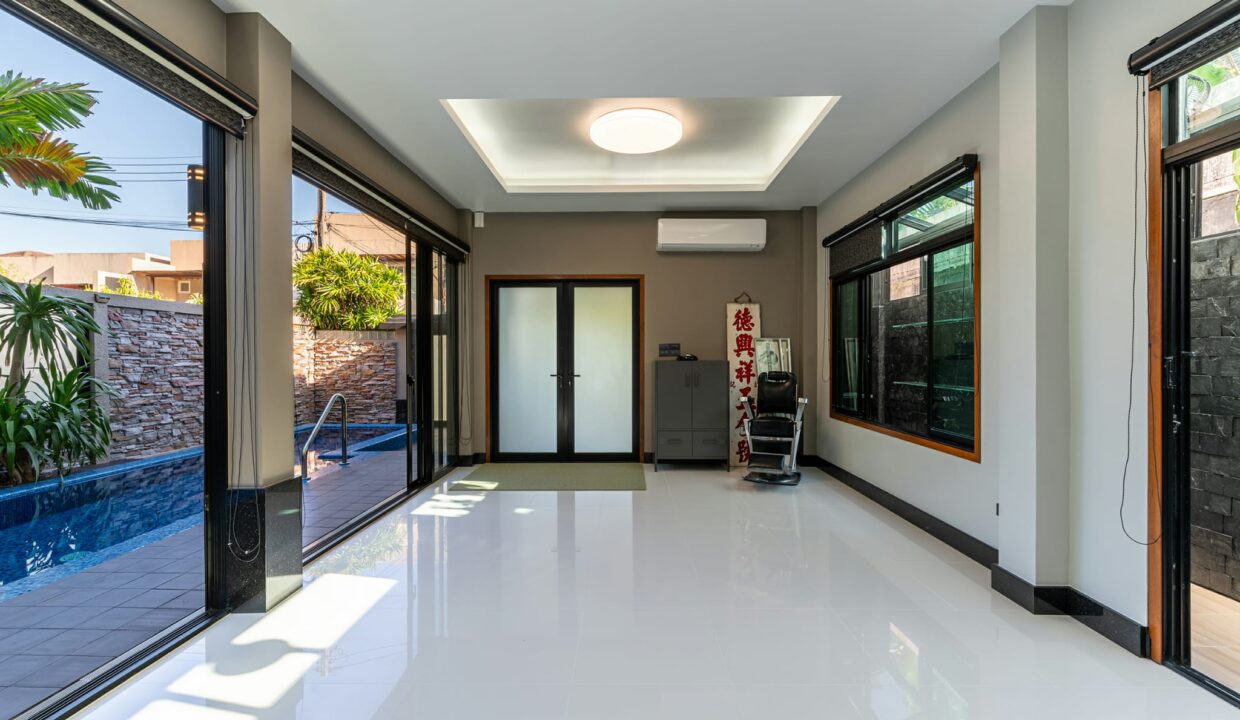 WhatsApp Image 2025-06-25 at 22.09.56 (1)