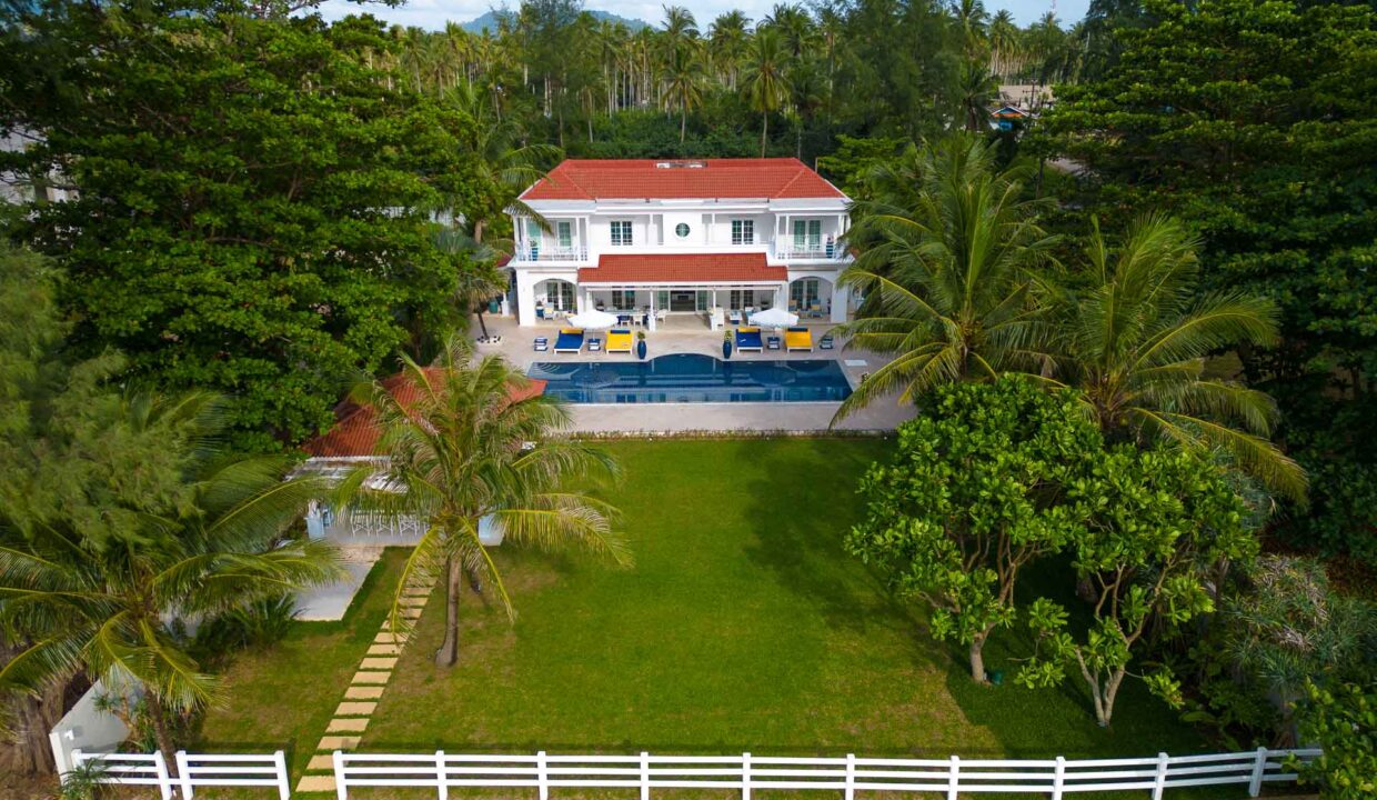 Carpe Diem Villa _ Beach Front Natai Beach 8