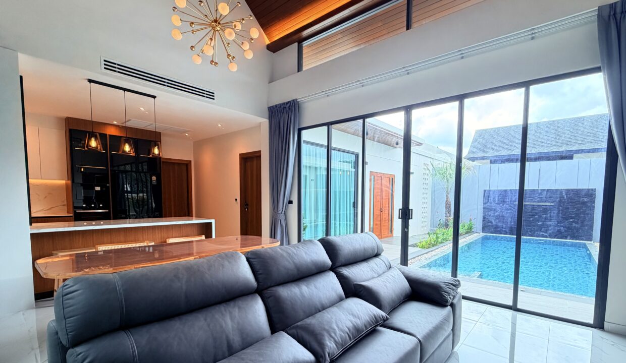 E0C253F2-62E3-4A80-9456-859AFD16A34D