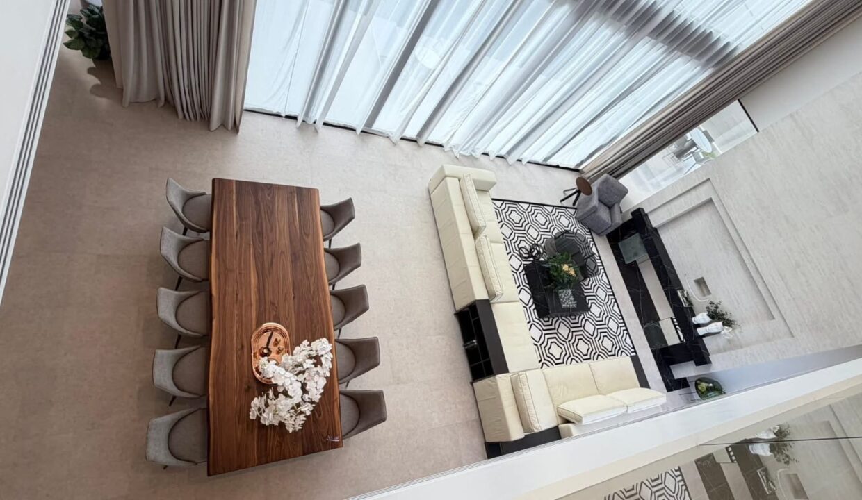 02ee2842-f9ad-4d40-84fa-b471faadbfb7