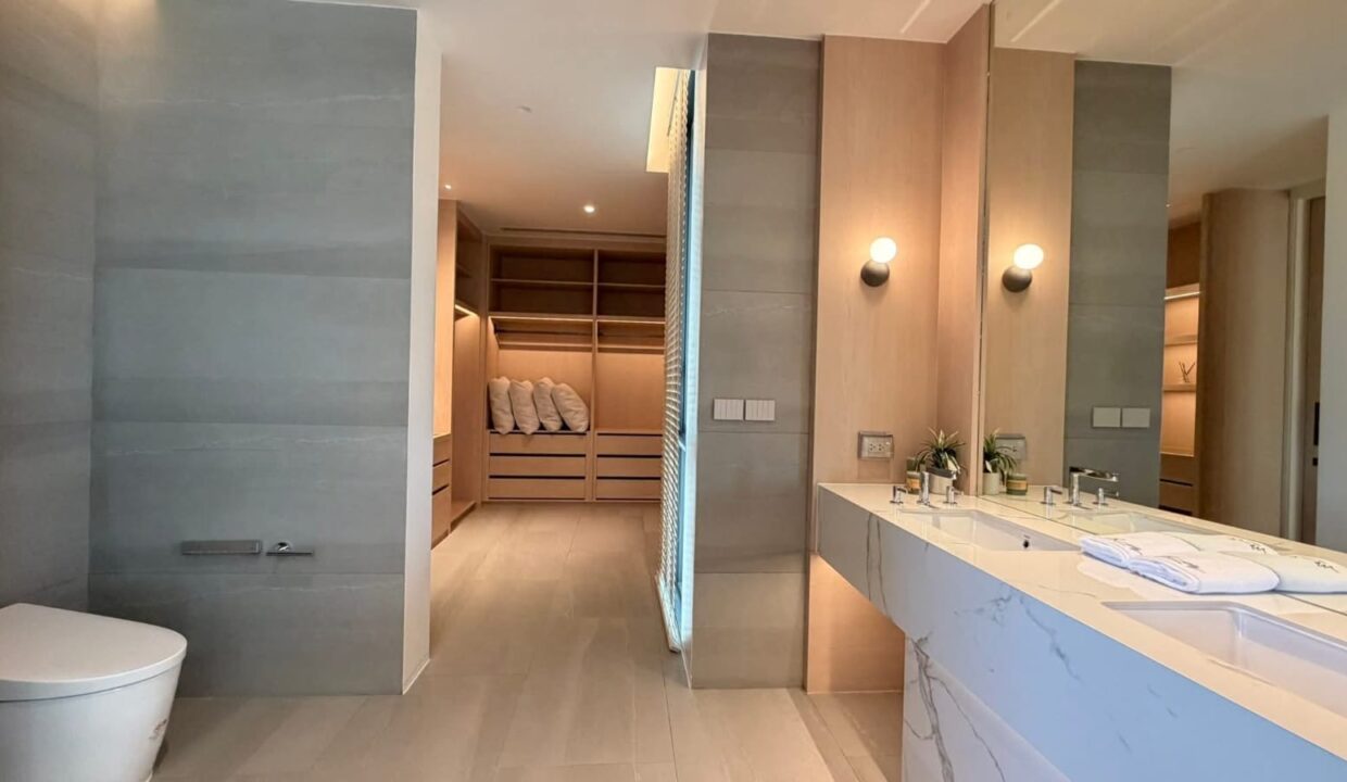 8e389987-cf9c-406b-a892-02694baebe6a