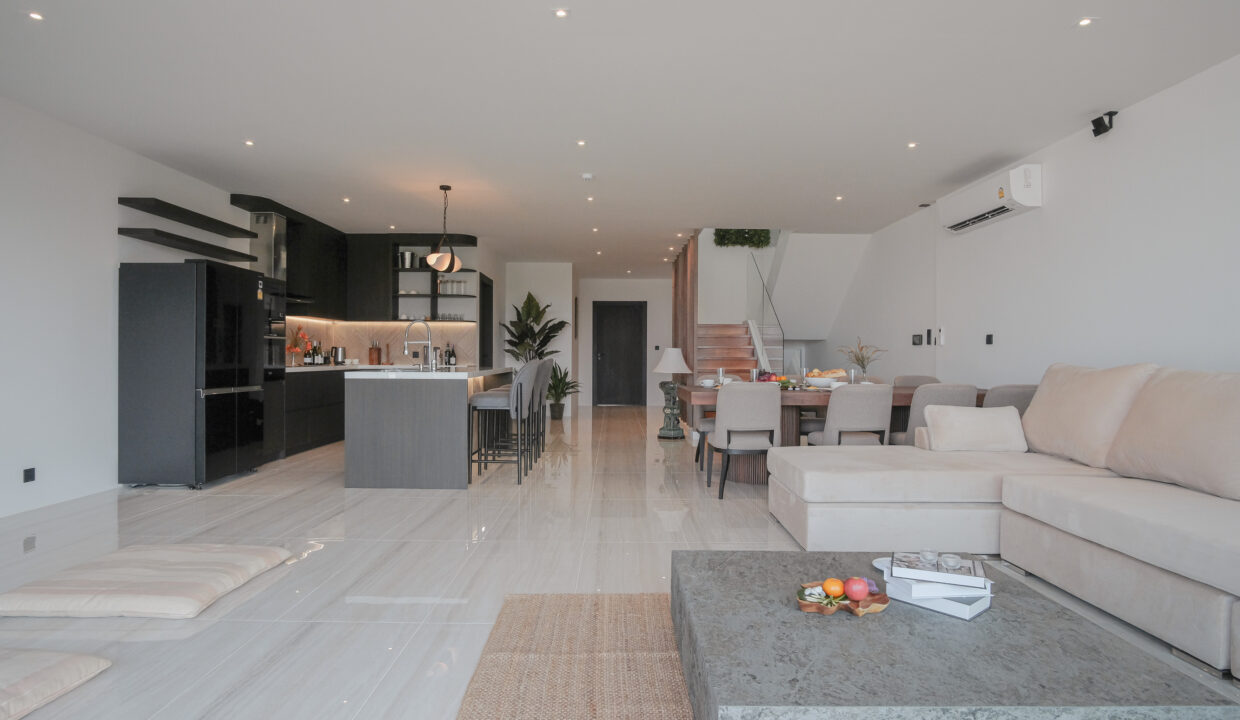 Living & Dining Area