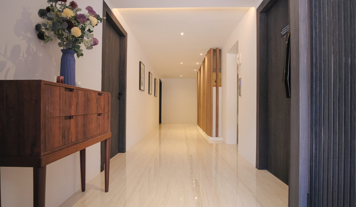 Main Hallway Entrance