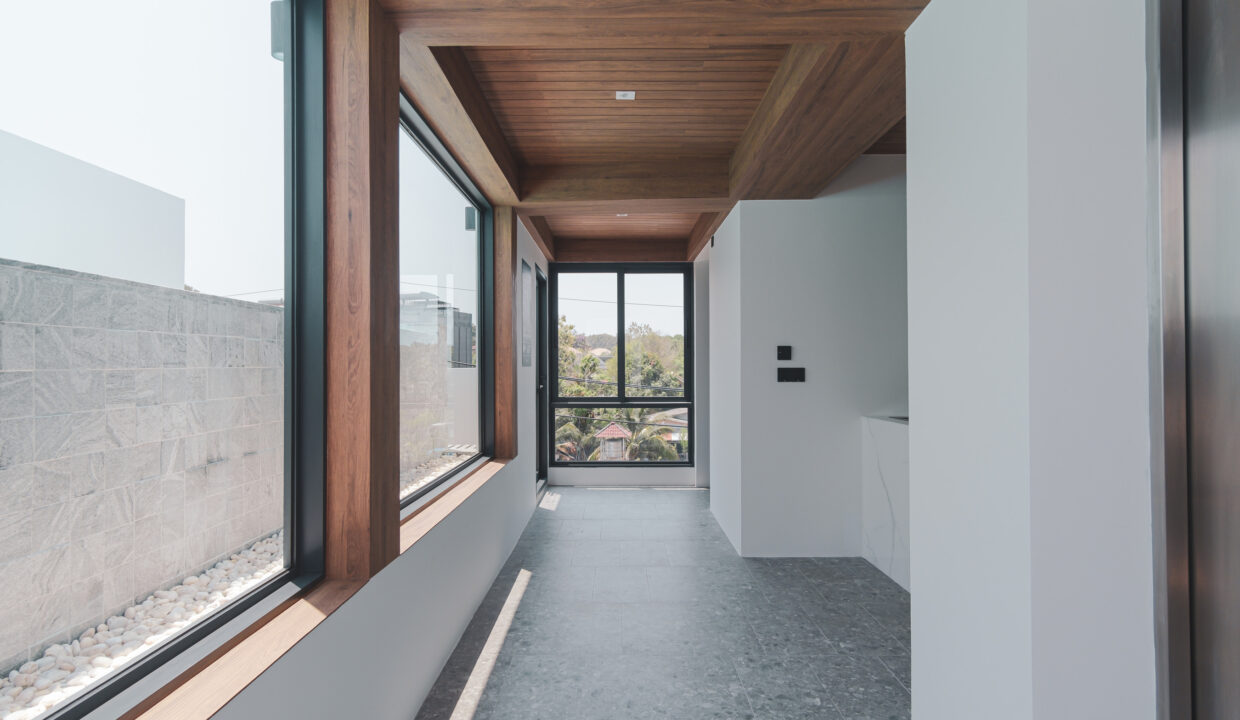 Rooftop Indoor Area