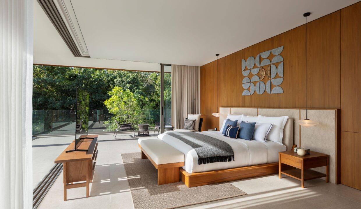 13 Villa 4 Bed Bedroom 1_resized