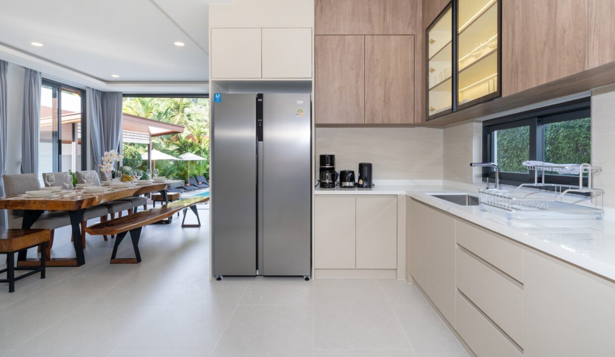 RE kitchen 2